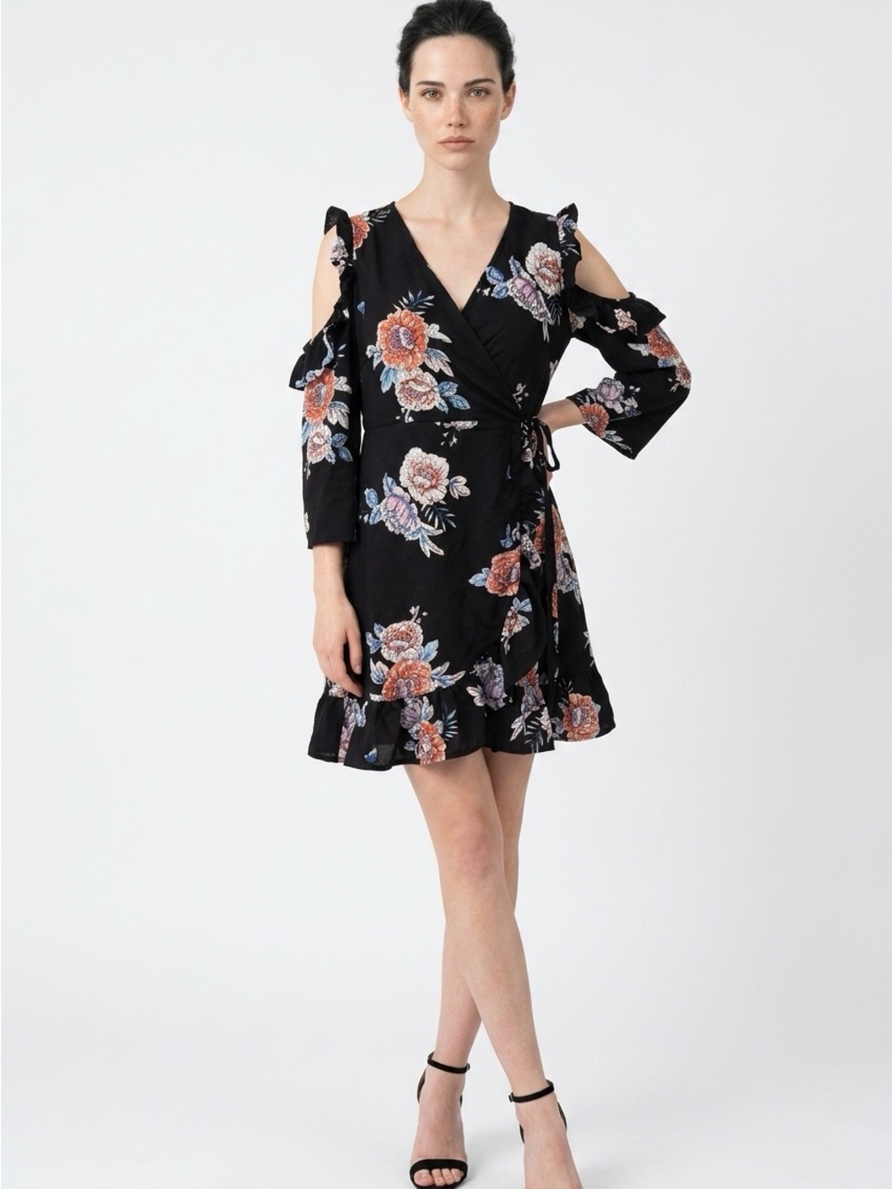 Romeo & Juliet Couture Women’s Sz Large Black Floral Wrap Ruffle Dress $165